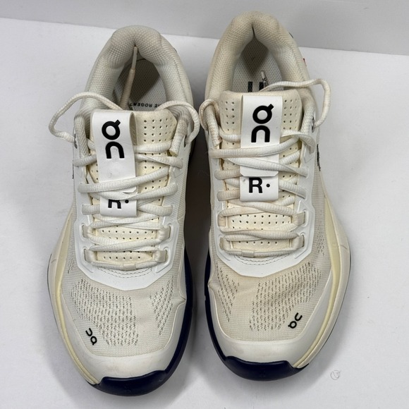 On The Roger Pro Tennis Shoes White Navy Mesh Womens Athletic Size 8.5 - Picture 2 of 9